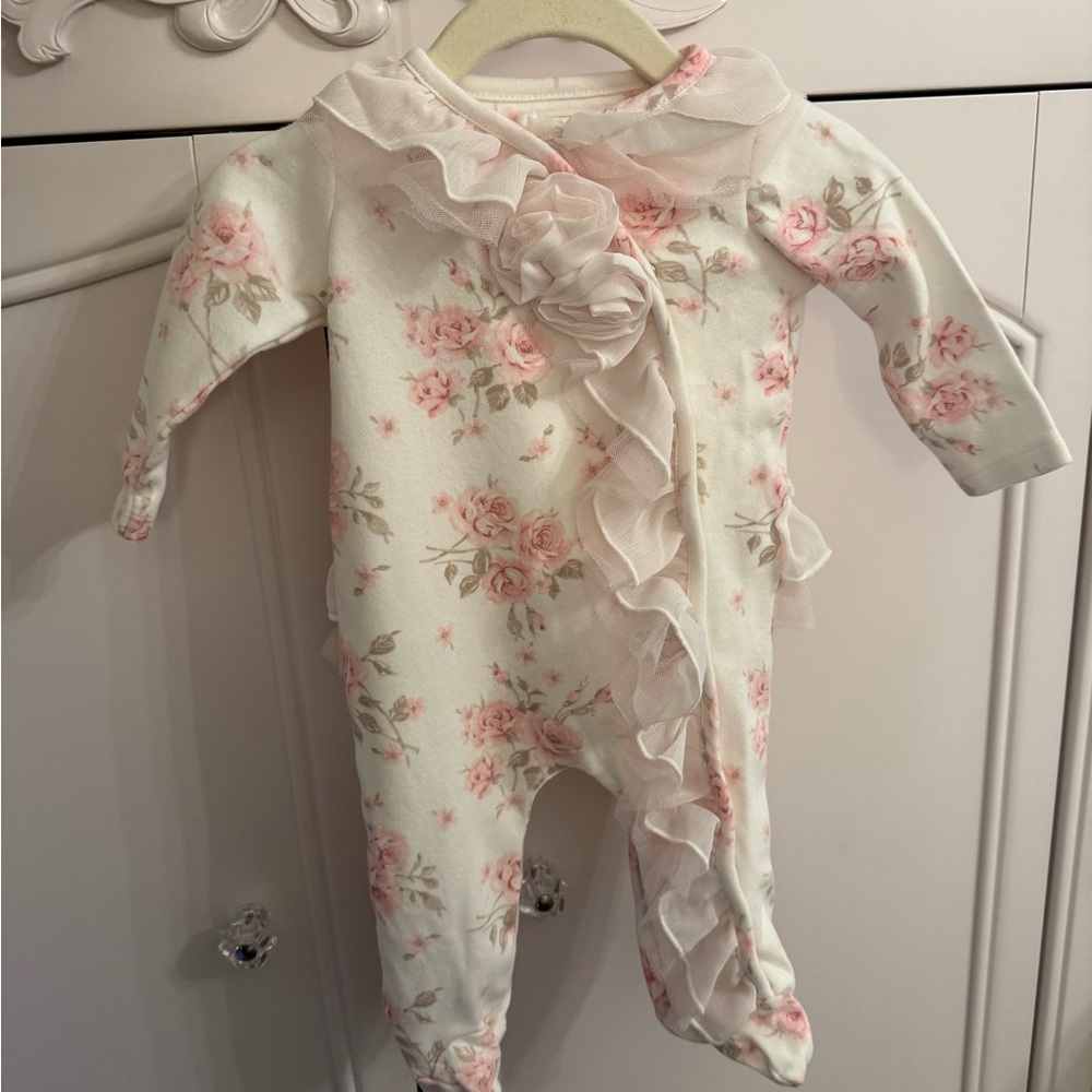 Clasix Beginnings baby girl footie size 3M